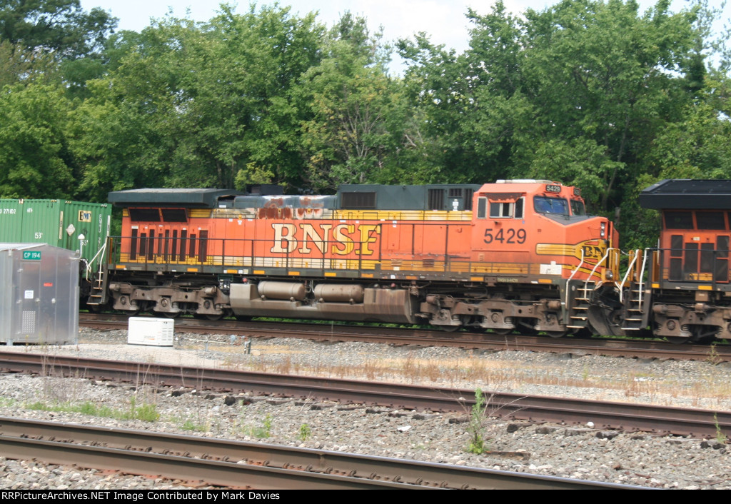 BNSF 5429